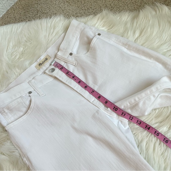 Madewell 9” High Rise Skinny White Jeans - Picture 7 of 15